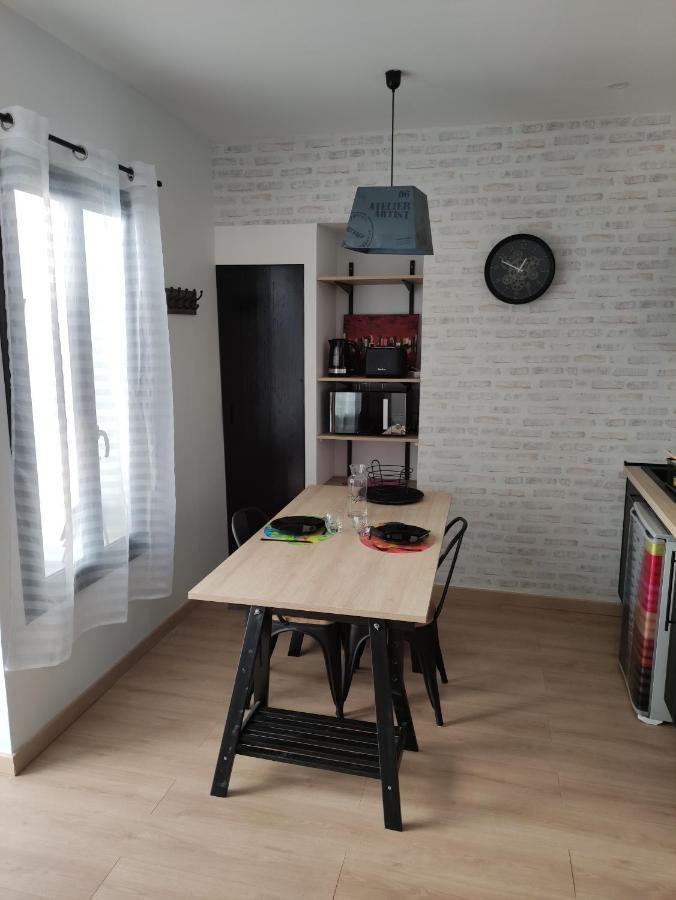 L'Atelier De L'Artiste - Moulins Coeur De Ville Luaran gambar