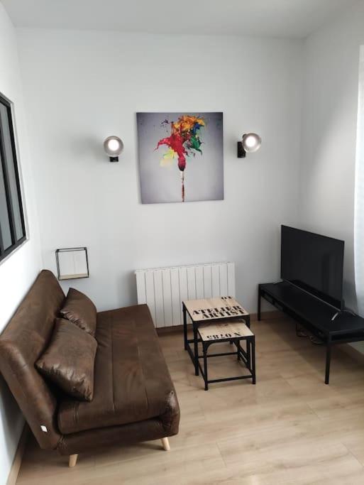 L'Atelier De L'Artiste - Moulins Coeur De Ville Luaran gambar