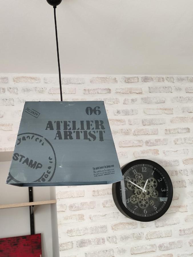 L'Atelier De L'Artiste - Moulins Coeur De Ville Luaran gambar